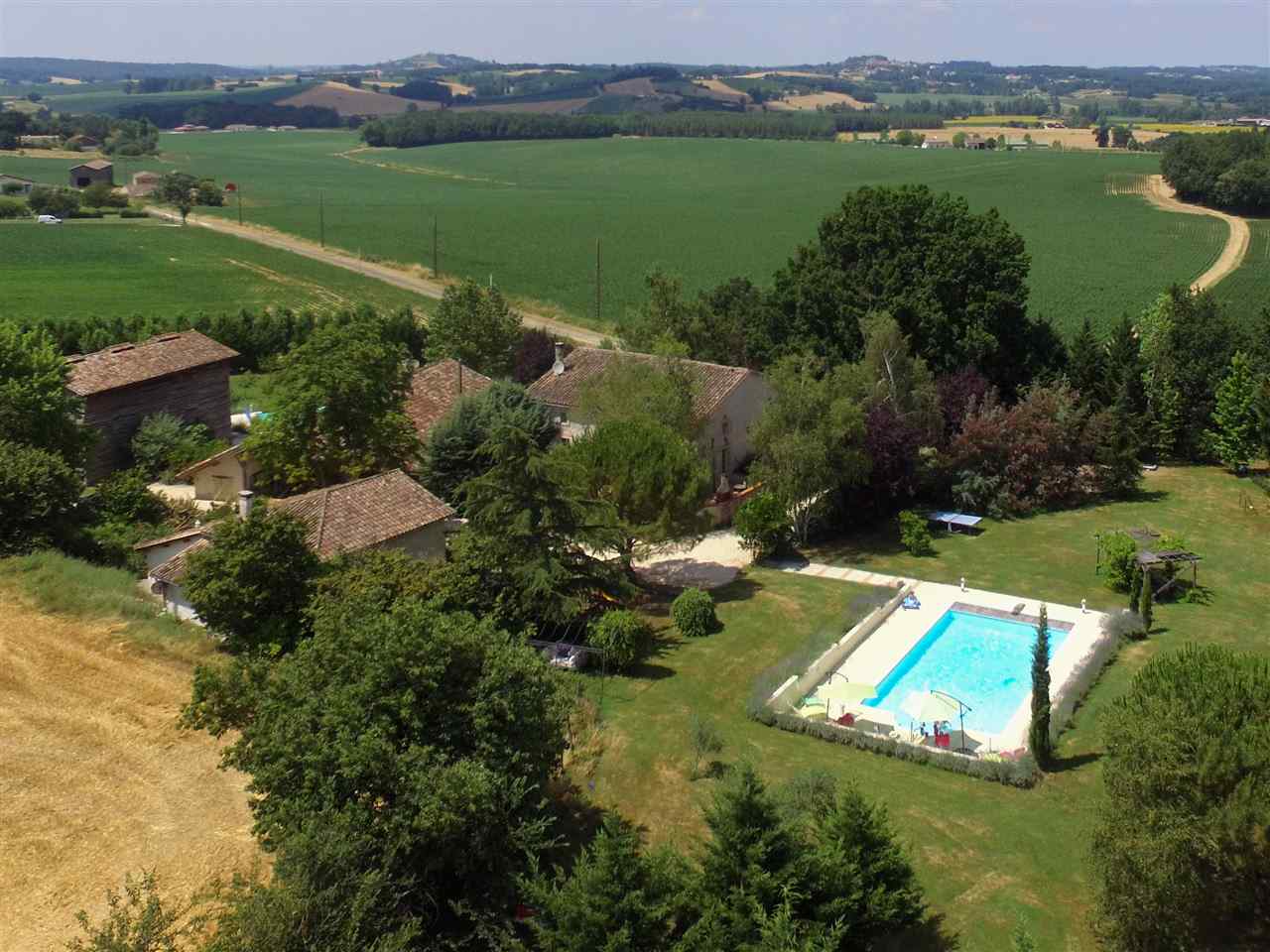 resized-2349823-aerial2 no land around.jpg